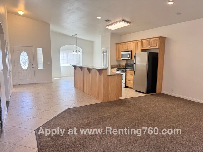 Foto del edificio - Spacious 3 Bed 2 Bath Home!