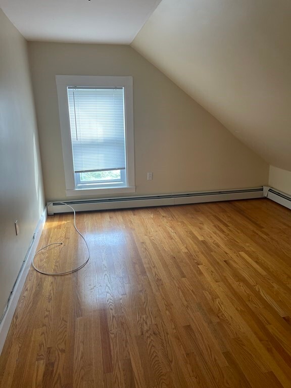 Building Photo - 1533 Hyde Park Ave
