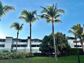 Building Photo - 3280 S Shore Dr