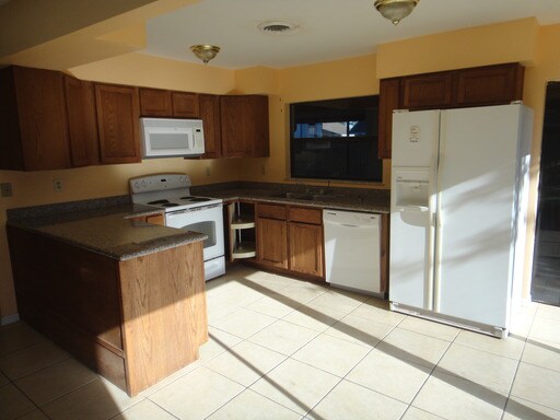 Building Photo - 238 Balboa Dr