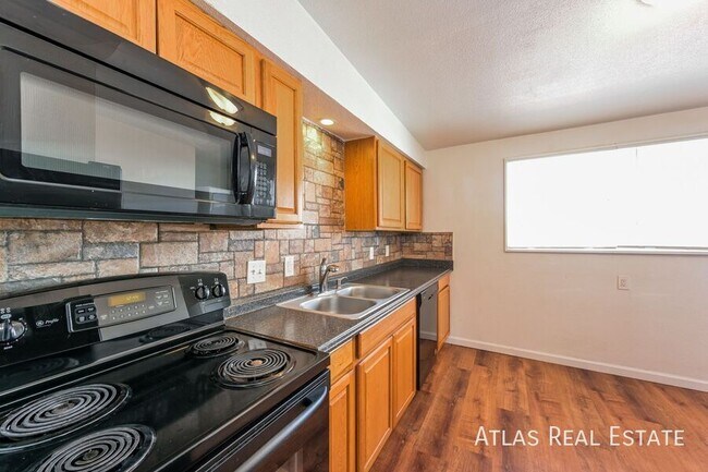Foto del edificio - 5787 S Bannock St