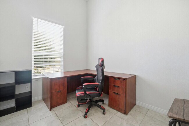 Foto del edificio - Lightly Furnished 3BR + Office Home in Austin | 2.5 BA, 2,429 Sq Ft