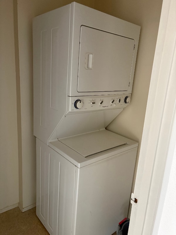 Building Photo - 133 SW Normandy Rd