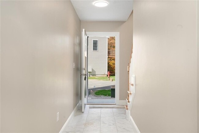 Building Photo - 1401 Hunting Hill Dr