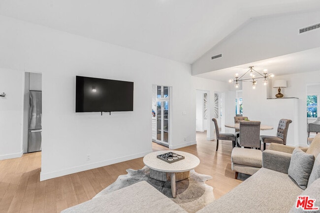 Foto del edificio - 3935 Kentucky Dr