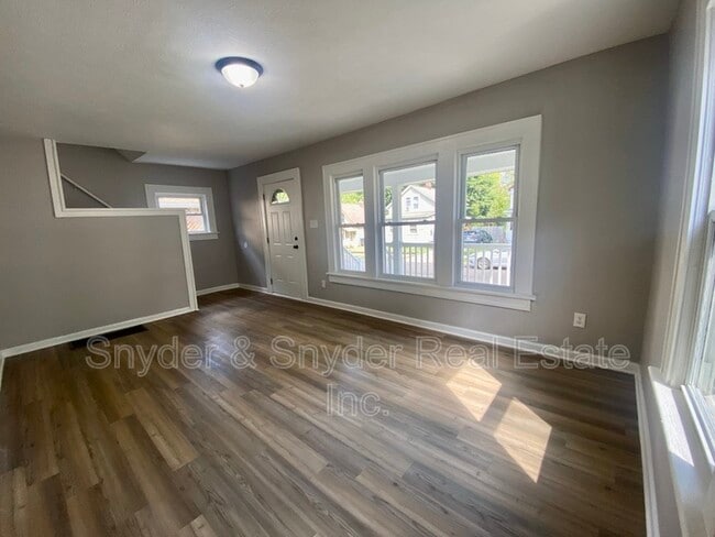 Building Photo - 1062 Pitkin Ave