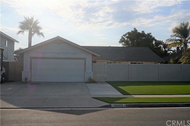Foto principal - 19602 Roderick Ln