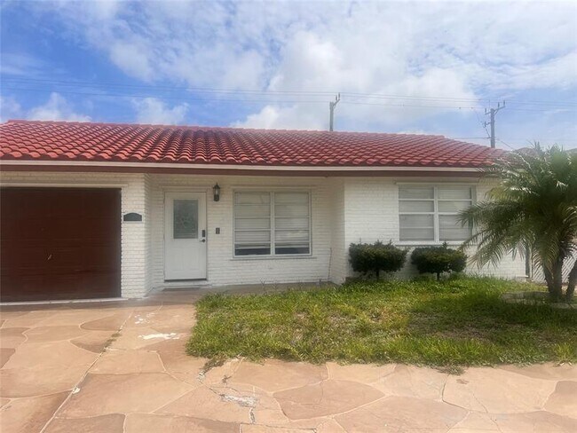 Foto del edificio - 1741 NE 39th St