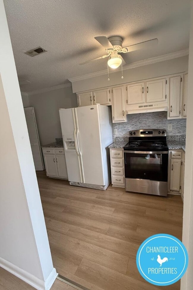 Building Photo - 7314 Sandy Creek Dr