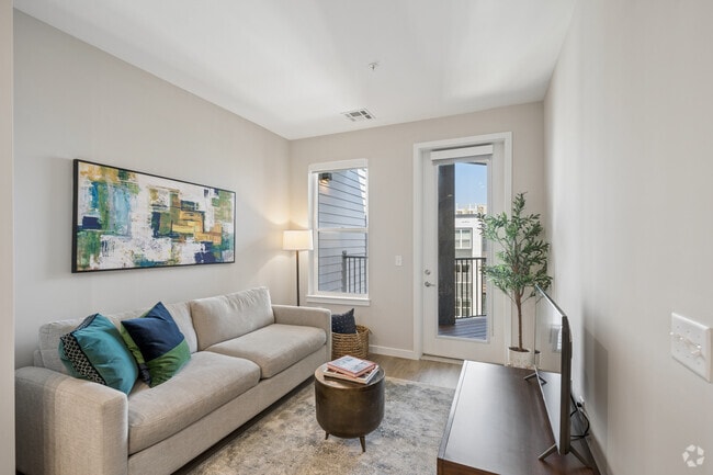 1BR, 1BA - 750SF - Living Room - Alta French Hill