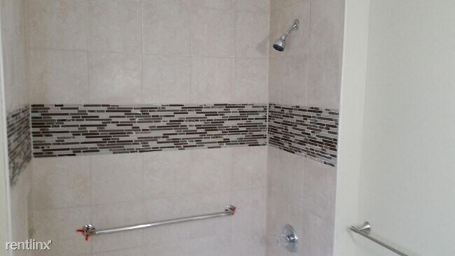 Foto del edificio - 4 br, 2 bath House - 36 W Melrose Ave