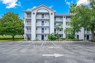 Building Photo - 2954 Sadina St