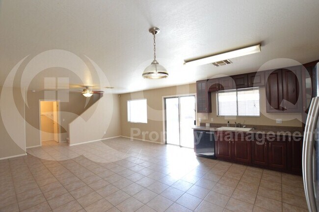 Building Photo - 21342 Duncan Dr
