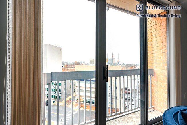 Foto del edificio - 4835 Cordell Ave