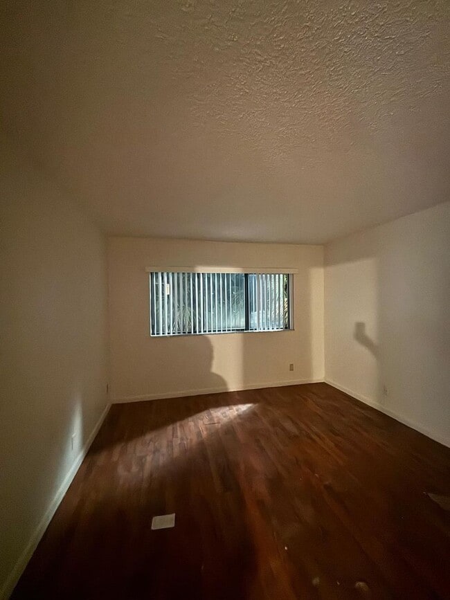 Photo - 95B Apartment