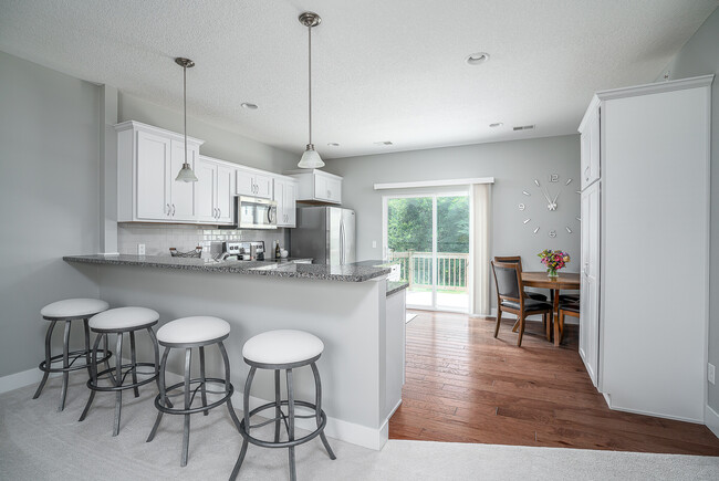Building Photo - 710 Cox Ct