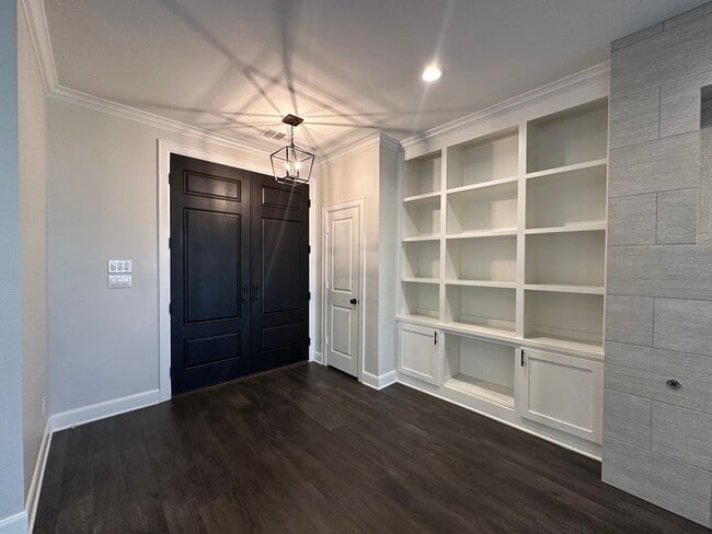 Building Photo - Coming Soon! Luxurious 4 Bedroom 3 Bath Ho...