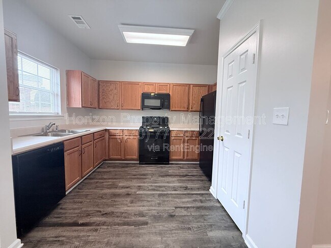 Foto del edificio - 4506 Yellow Sash Ct