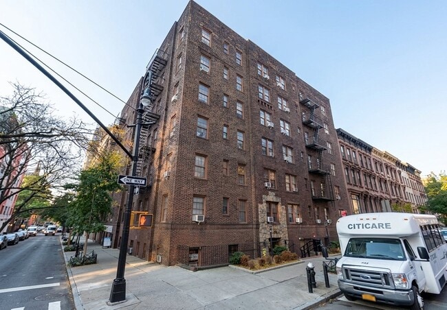 Building Photo - 150 Remsen St