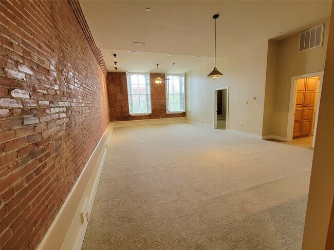 Foto del edificio - 2315 Harborside Dr