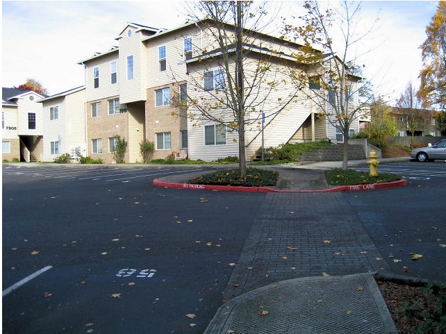 Building Photo - Landmark Apartments