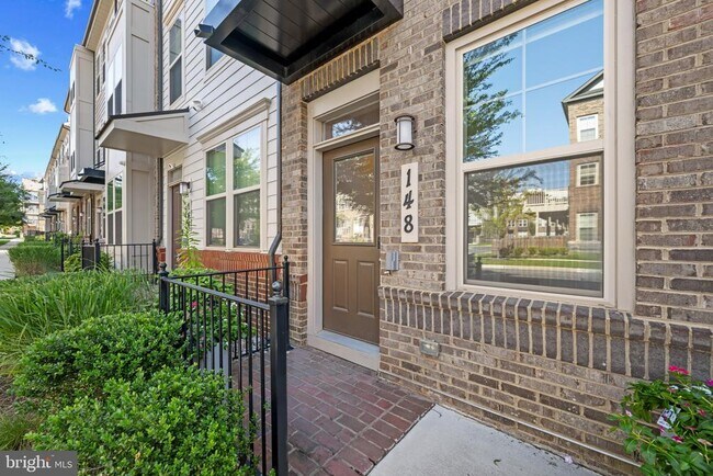 Foto del edificio - 148 Stowe Dr