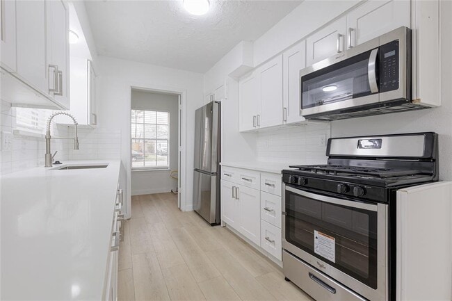 Building Photo - 3206 Cherry Creek Dr