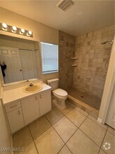 Building Photo - 401 SW 41st St
