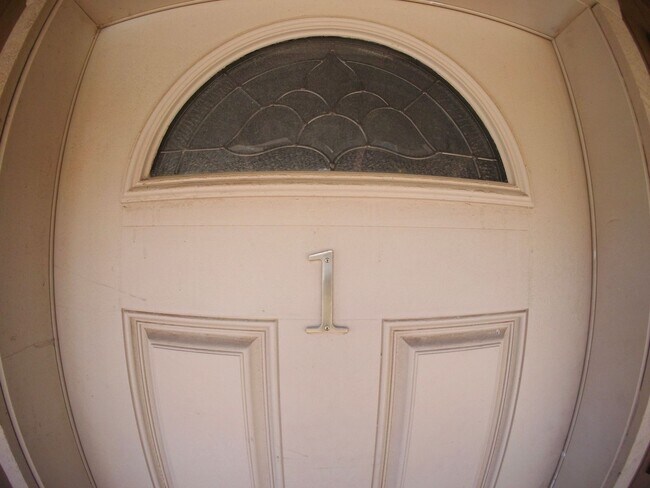 Foto del edificio - (596) 2905 N. Third Street Unit #1