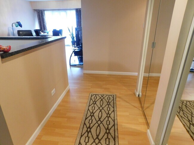 Foto del edificio - 475 Plum Creek Dr