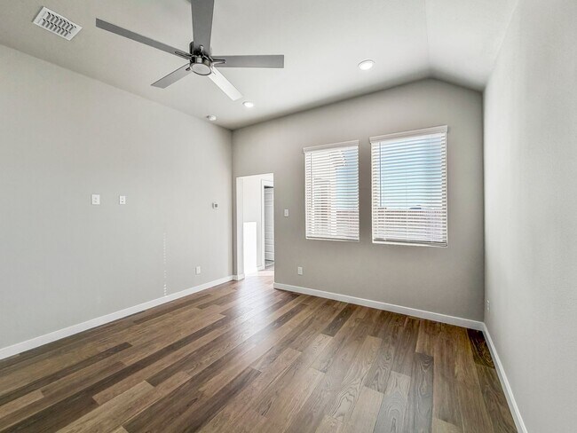 Foto del edificio - Stunning New 3BR 2BA Home w/ Fenced Yard • Granite Kitchen • 2-Car Garage in Eastridge– McKinney