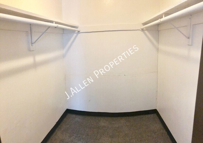 Foto del edificio - 1805 Parker Cir
