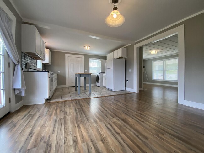 Foto del edificio - 4515 Johnson Bridge Rd