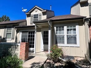 Building Photo - 876 S Granby Cir