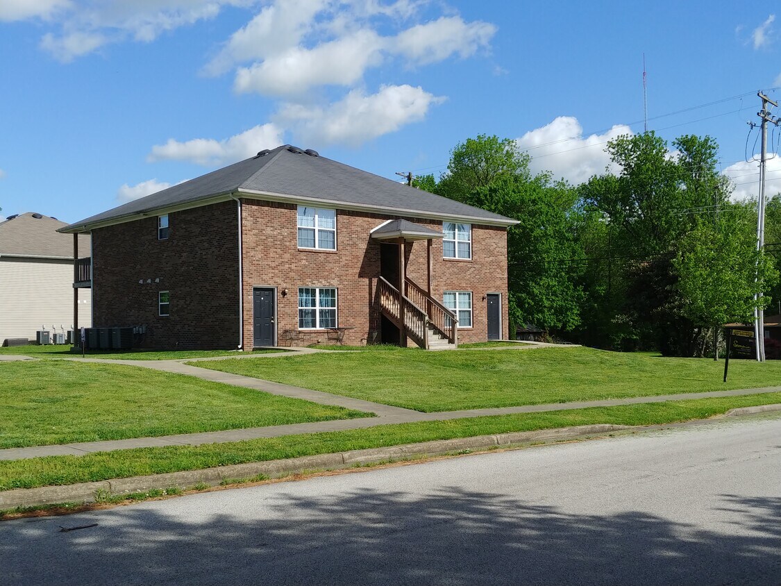Building Photo - 462 Springfield Rd
