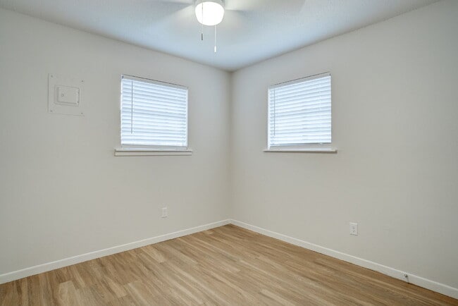 Foto del edificio - Charming 2-bedroom full of modern updates