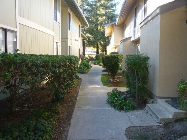 Foto del edificio - 2150 Northwood Cir