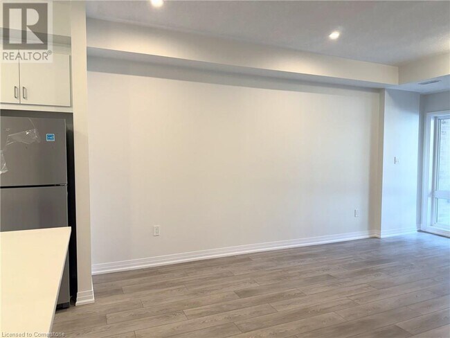 Building Photo - 99 REVERIE Wy
