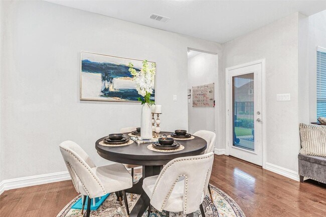 Foto del edificio - 430 Pasco Rd