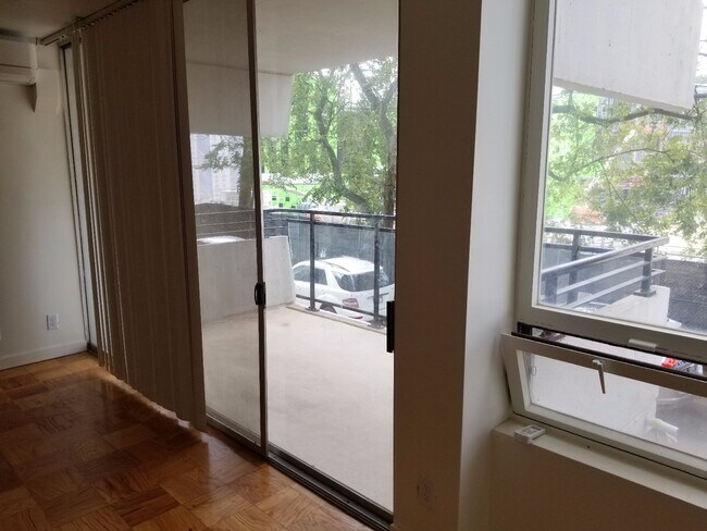 Foto del edificio - 60 Babcock St