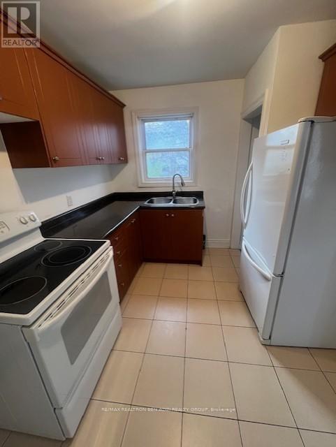 Photo du bâtiment - 223 Harlandale Ave