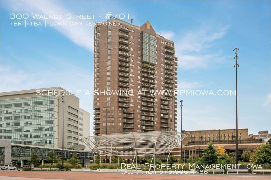 Primary Photo - 300 Walnut St