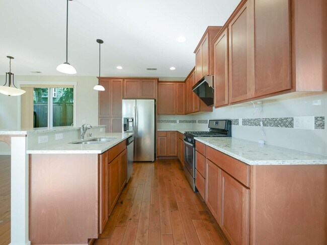 Foto del edificio - 3 Bed, 2.5 Bath Beautiful Single-family Av...