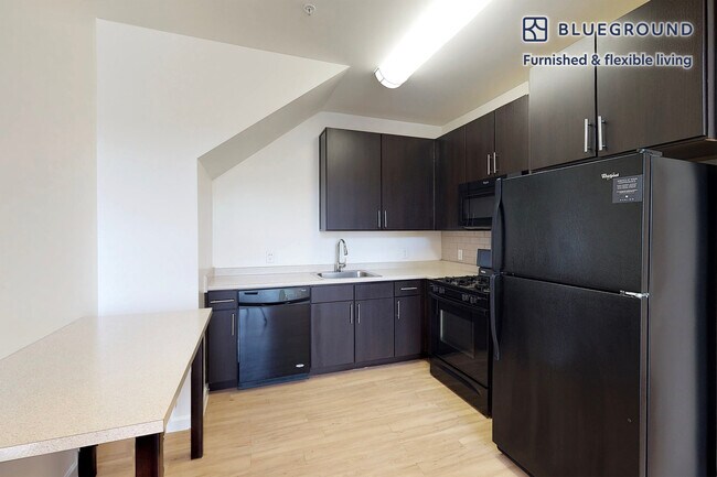 Foto del edificio - 1700 E 5th St