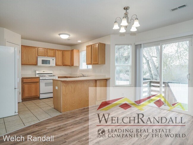 Building Photo - 3 br, 2.5 bath House - 880 E Quinn Court