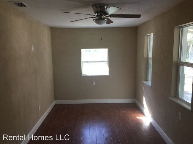 Foto del edificio - 3 br, 1 bath House - 253 Short Street