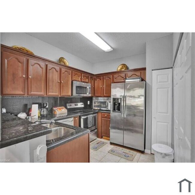 Foto del edificio - 1212 Santa Catalina Ln