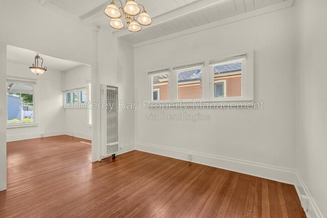 Building Photo - 140 18th St