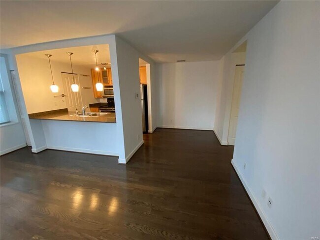 Foto del edificio - 5330 Pershing Ave