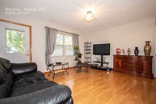 Foto del edificio - 9406 Switzer St